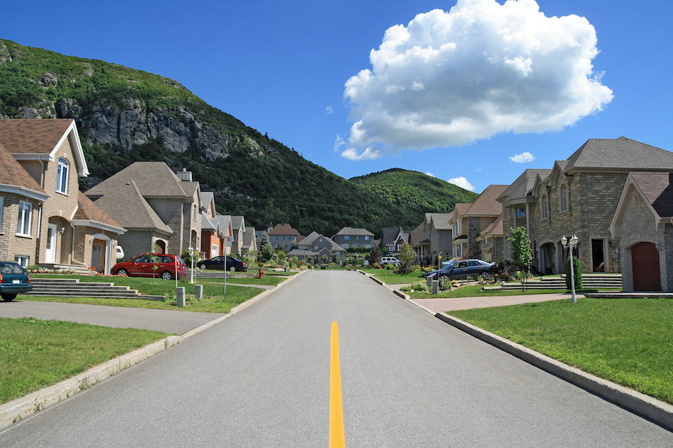 picture of Street leading to the mountain in a suburban colorado neighborhood.