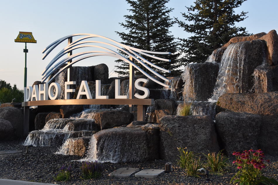 picture of the idaho falls city sign