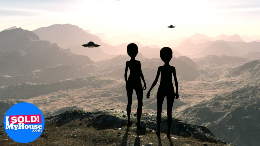 picture of aliens overlooking mountains in the united states